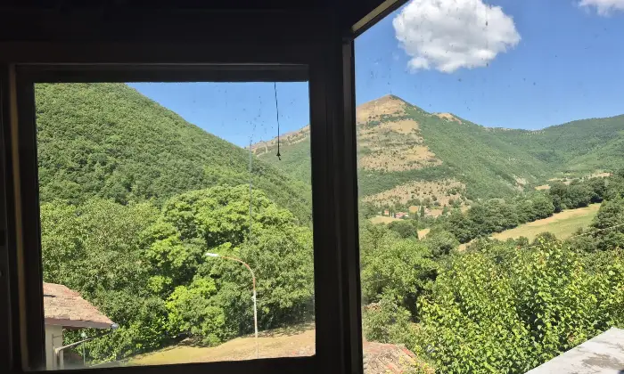 Rexer-Scheggia-e-Pascelupo-Vendesi-immobile-su-tre-livelli-Localit-Campitello-Scheggia-e-Pascelupo-PG-Altro