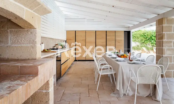 Rexer-Carovigno-Masseria-con-corte-interna-ed-esterna-e-piscina-Altro