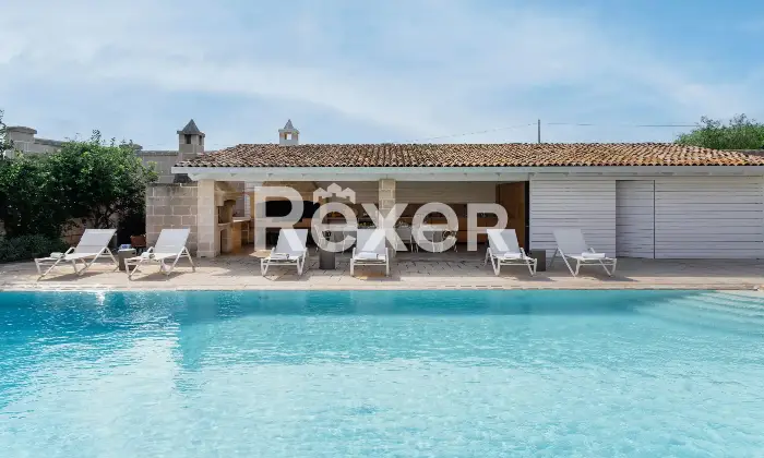Rexer-Carovigno-Masseria-con-corte-interna-ed-esterna-e-piscina-Altro