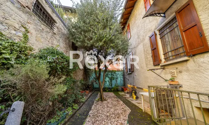 Rexer-Calolziocorte-Terratetto-storico-ristrutturato-con-giardino-e-posti-auto-esclusivi-Altro