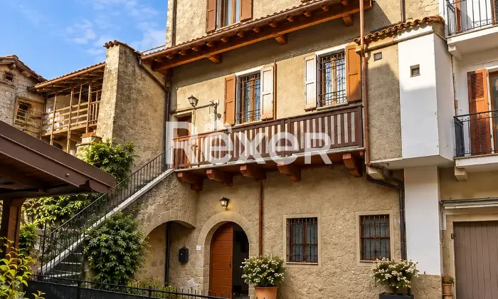 Rexer-Calolziocorte-Terratetto-storico-ristrutturato-con-giardino-e-posti-auto-esclusivi-Altro
