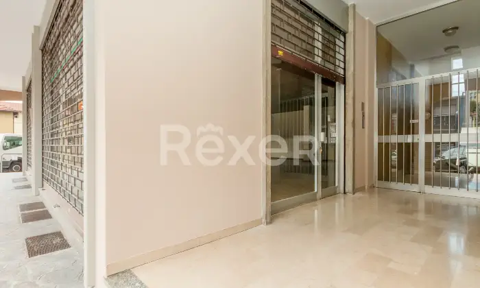 Rexer-Calolziocorte-Locale-Commerciale-in-ottime-condizioni-Altro