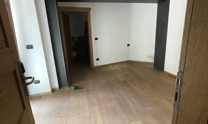 Rexer-Ivrea-Vendo-appartamento-nel-centro-storico-unico-nel-suo-genere-Camera