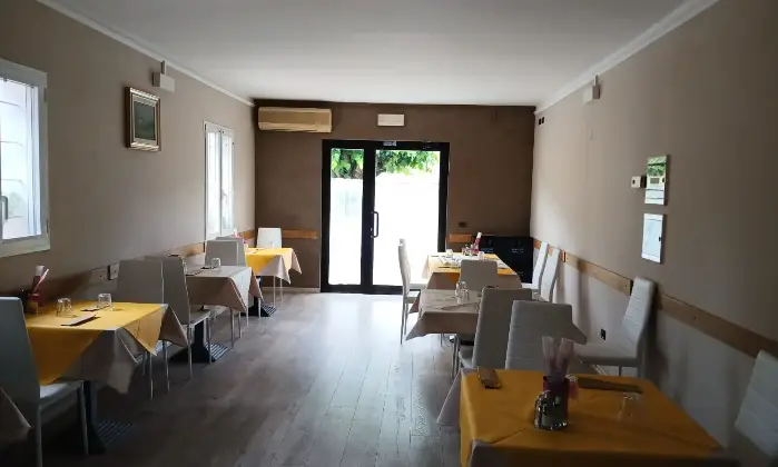 Rexer-Carpineti-Palazzo-in-Vendita-Intera-Propriet-con-Ristorante-e-Appartamenti-Altro