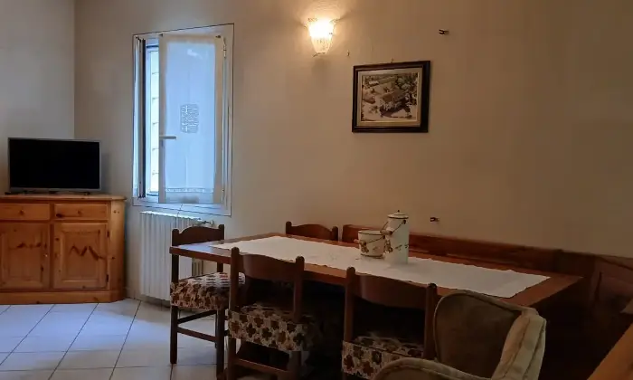 Rexer-Carpineti-Palazzo-in-Vendita-Intera-Propriet-con-Ristorante-e-Appartamenti-Altro