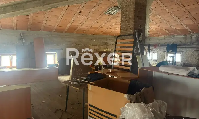 Rexer-Monte-di-Malo-Intero-edificio-con-trattoria-appartamenti-e-ampi-spazi-accessori-Altro