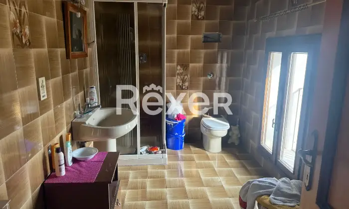 Rexer-Monte-di-Malo-Intero-edificio-con-trattoria-appartamenti-e-ampi-spazi-accessori-Altro