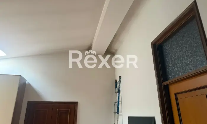 Rexer-Monte-di-Malo-Intero-edificio-con-trattoria-appartamenti-e-ampi-spazi-accessori-Altro