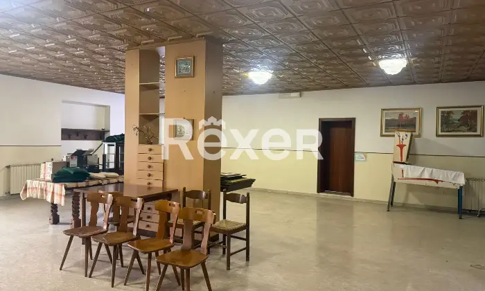 Rexer-Monte-di-Malo-Intero-edificio-con-trattoria-appartamenti-e-ampi-spazi-accessori-Altro
