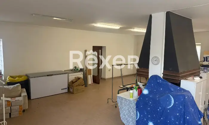 Rexer-Monte-di-Malo-Intero-edificio-con-trattoria-appartamenti-e-ampi-spazi-accessori-Altro