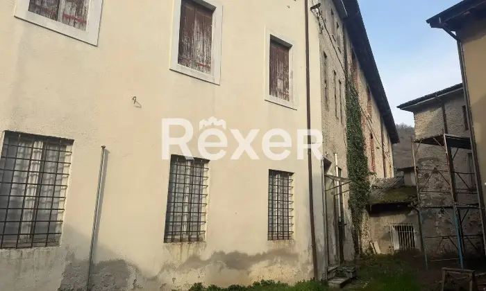 Rexer-Priabona-Intero-edificio-con-trattoria-appartamenti-e-ampi-spazi-accessori-Altro