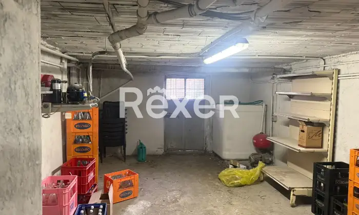 Rexer-Monte-di-Malo-Intero-edificio-con-trattoria-appartamenti-e-ampi-spazi-accessori-Altro