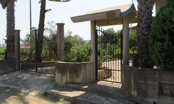 Rexer-Cessaniti-Villa-da-sogno-in-collina-Frazione-SAN-MARCO-VV-Esterno