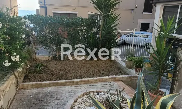 Rexer-Montegranaro-Villetta-a-schiera-parzialmente-ristrutturata-in-vendita-in-Via-Risorgimento-Montegranaro-Altro