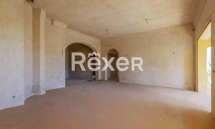 Rexer-Gagliano-del-Capo-A-pochi-minuti-dal-mare-villa-indipendente-allo-stato-di-grezzo-avanzato-da-completare-con-giardino-e-ampi-garage-Sala