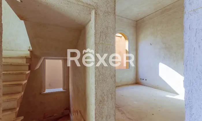 Rexer-Gagliano-del-Capo-A-pochi-minuti-dal-mare-villa-indipendente-allo-stato-di-grezzo-avanzato-da-completare-con-giardino-e-ampi-garage-Studio