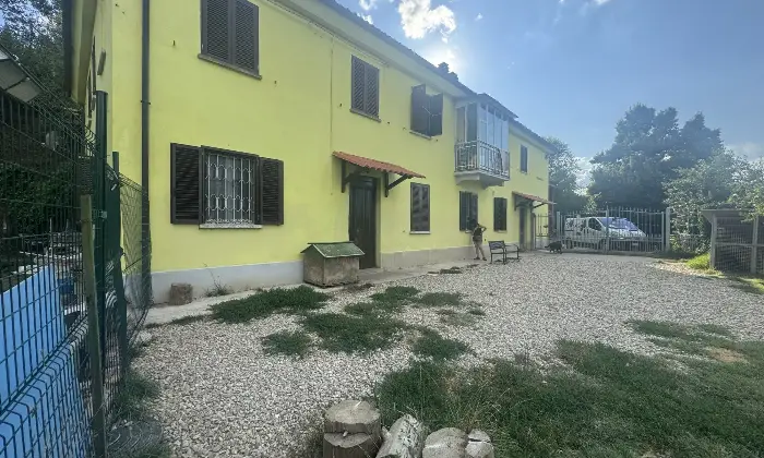 Rexer-Asti-Ampia-propriet-a-ridossocentro-adatta-abitazione-o-attivit-ricettiva-Giardino
