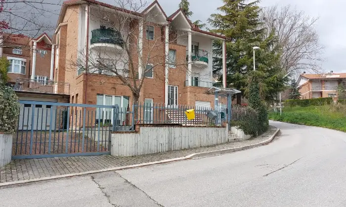 Rexer-Ferrazzano-Spaziosa-villa-tre-livelli-pi-unit-abitative-garage-terrazzo-giardino-Altro