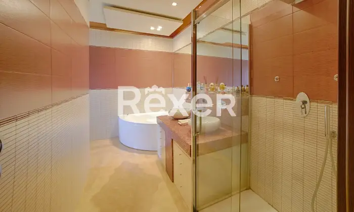 Rexer-Trani-Villa-con-piscina-in-classe-A-vista-mare-Altro