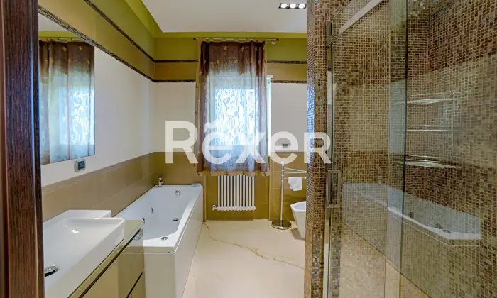 Rexer-Trani-Villa-con-piscina-in-classe-A-vista-mare-Altro