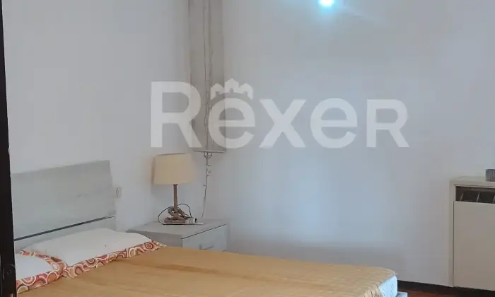 Rexer-Busto-Arsizio-Quadrilocale-con-box-auto-doppio-e-posto-auto-condominiale-Altro