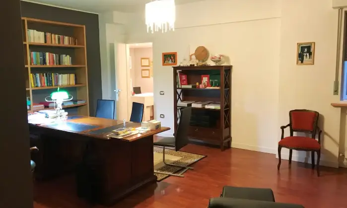 Rexer-Urbino-Ampia-casa-su-pi-livelli-in-zona-residenziale-a-Urbino-Ideale-per-famiglie-o-investimento-studenti-Altro