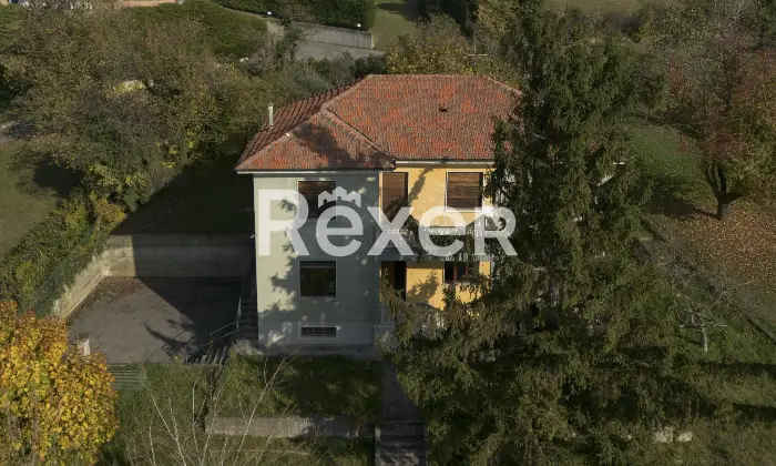 Rexer-Grazzano-Badoglio-Villa-indipendente-di-ampia-metratura-con-giardino-e-frutteto-Altro