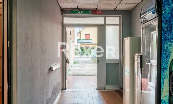 Rexer-Borgo-San-Giacomo-Locale-commerciale-Sala-da-ballo-con-spazio-estivo-e-parcheggio-privato-Altro