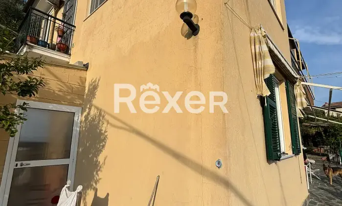 Rexer-Varazze-Panoramica-abitazione-vista-mare-con-giardino-e-posti-auto-Altro