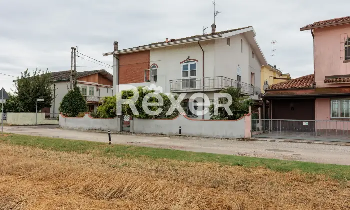 Rexer-Copparo-Porzione-di-bifamiliare-con-giardino-a-Copparo-Altro