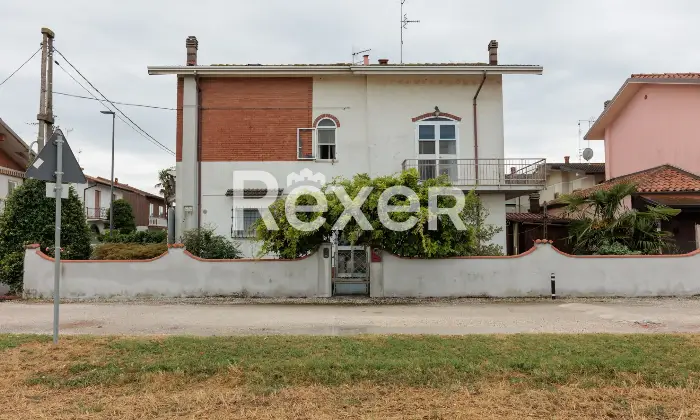 Rexer-Copparo-Porzione-di-bifamiliare-con-giardino-a-Copparo-Altro