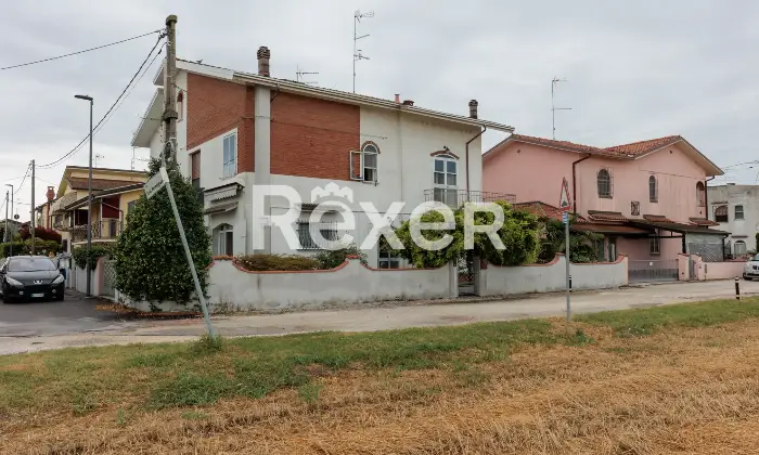 Rexer-Copparo-Porzione-di-bifamiliare-con-giardino-a-Copparo-Altro