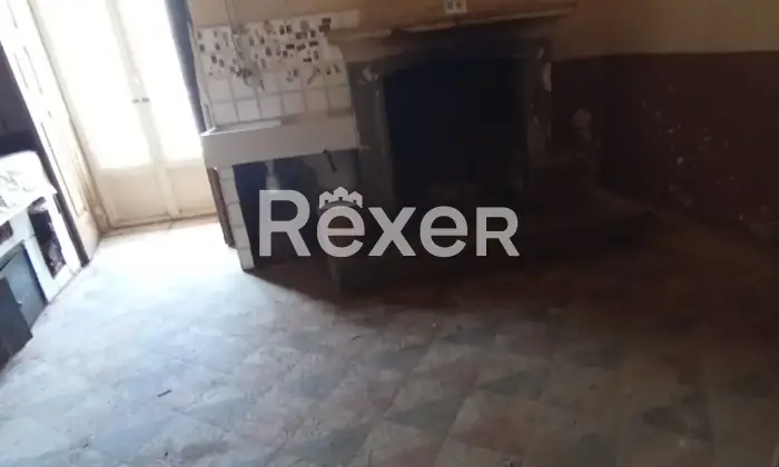 Rexer-Carpino-ANTICA-DIMORA-DI-PREGIO-DA-RESTAURARE-AL-SECONDO-PIANO-DI-PALAZZO-SENZA-ASCENSORE-Altro