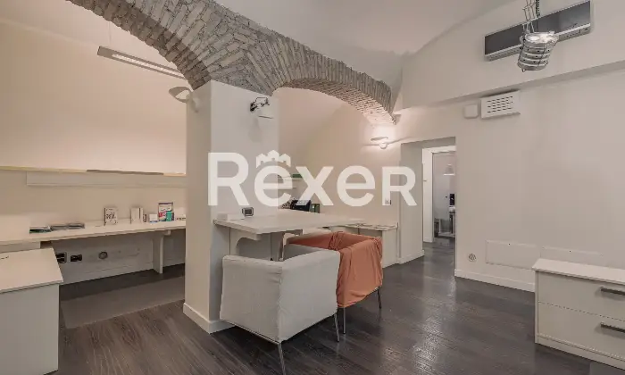 Rexer-Roma-Locale-Commerciale-Ampia-Metratura-Ottima-Rendita-Altro