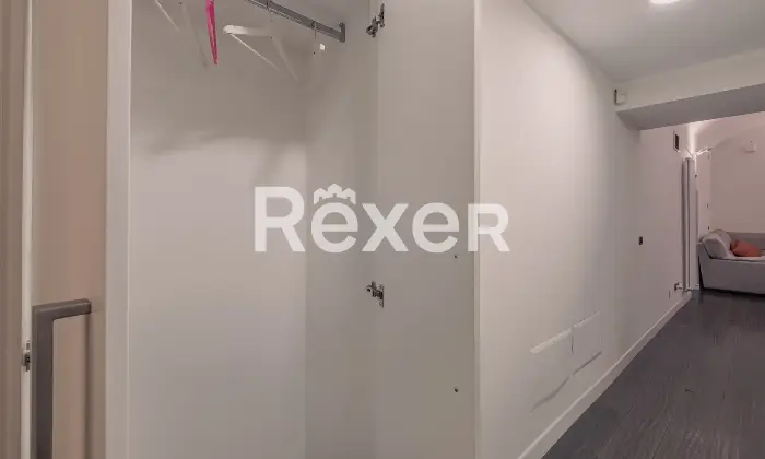 Rexer-Roma-Locale-Commerciale-Ampia-Metratura-Ottima-Rendita-Altro