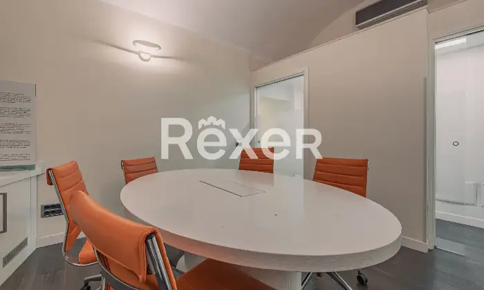Rexer-Roma-Locale-Commerciale-Ampia-Metratura-Ottima-Rendita-Altro