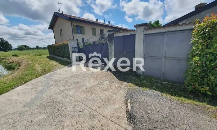 Rexer-Abbadia-Cerreto-Villetta-a-schiera-capofila-libera-su-tre-lati-Altro
