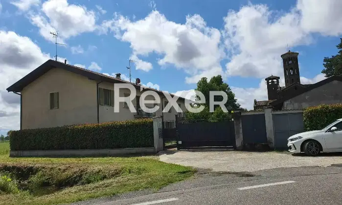 Rexer-Abbadia-Cerreto-Villetta-a-schiera-capofila-libera-su-tre-lati-Altro