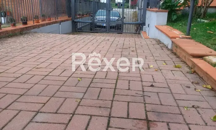 Rexer-Montepulciano-Appartamento-al-piano-terra-con-giardino-privato-box-e-cantina-a-SantAlbino-di-Montepulciano-Ingresso