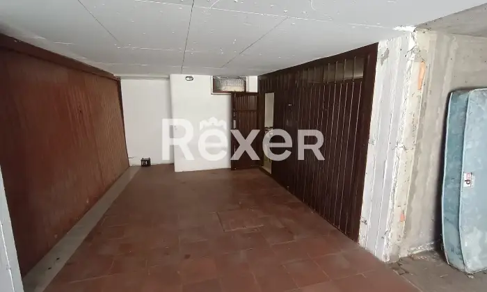 Rexer-Montepulciano-Appartamento-al-piano-terra-con-giardino-privato-box-e-cantina-a-SantAlbino-di-Montepulciano-Box