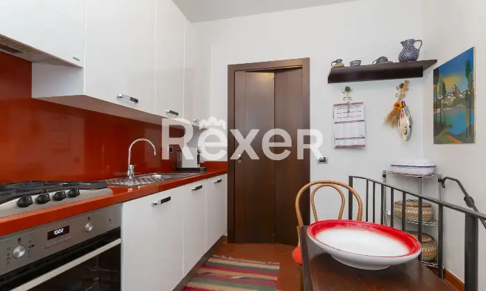Rexer-Merate-Appartamento-al-piano-terra-con-giardino-taverna-e-box-auto-Altro