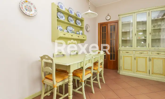 Rexer-Monza-Nuda-propriet-Trilocale-ultimo-piano-con-terrazzo-Altro