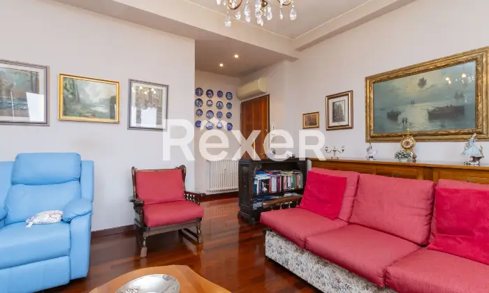 Rexer-Monza-Nuda-propriet-Trilocale-ultimo-piano-con-terrazzo-Altro