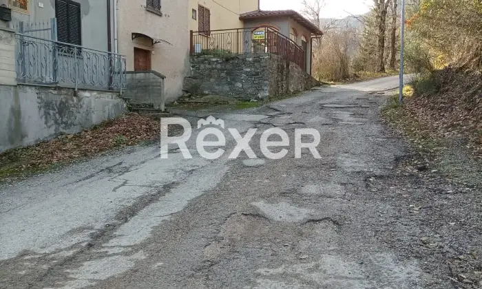 Rexer-Badia-Tedalda-Porzione-di-bifamiliare-con-vista-sul-fiume-Marecchia-e-mq-circa-di-bosco-Localit-Cantoni-Badia-Tedalda-Altro