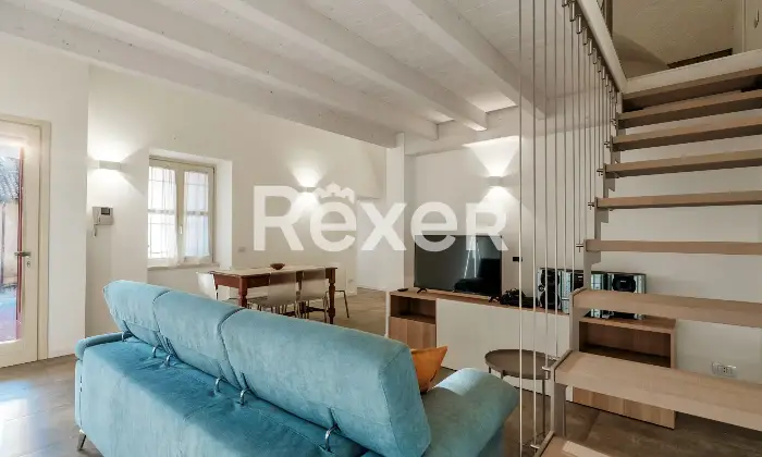 Rexer-Adro-Quadrilocale-ristrutturato-in-Palazzo-Storico-Altro