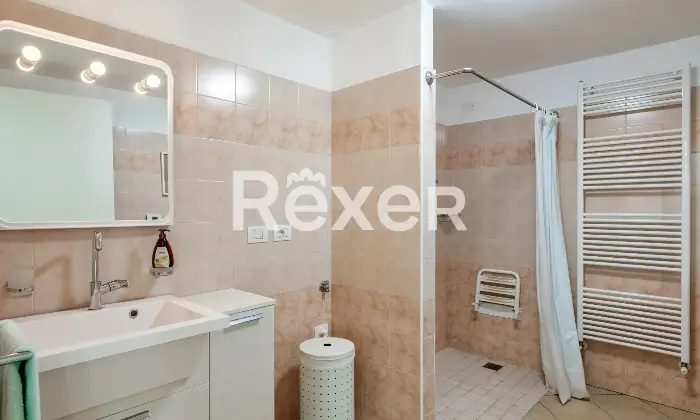 Rexer-Adro-Quadrilocale-ristrutturato-in-Palazzo-Storico-Altro