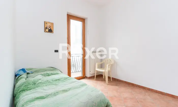 Rexer-Spezzano-Albanese-Intero-stabile-residenziale-con-due-locali-commerciali-Altro