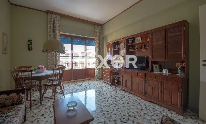 Rexer-Caserta-Appartamento-con-affaccio-sulla-Reggia-Altro
