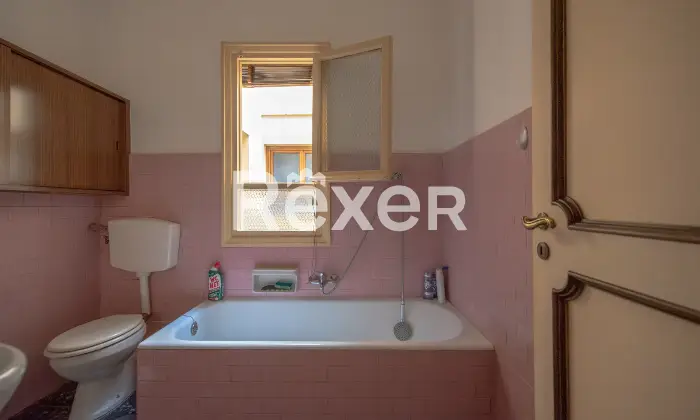 Rexer-Caserta-Appartamento-con-affaccio-sulla-Reggia-e-posto-auto-coperto-Altro