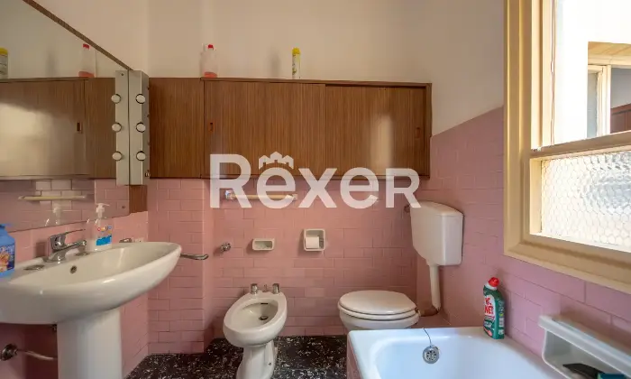 Rexer-Caserta-Appartamento-con-affaccio-sulla-Reggia-e-posto-auto-coperto-Altro